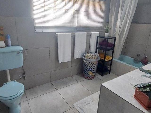 3 Bedroom House For Sale in Norkem Park