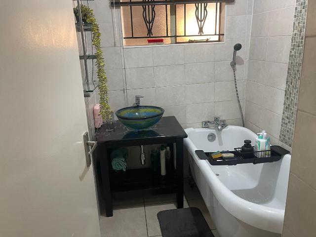 3 Bedroom House For Sale in Naturena