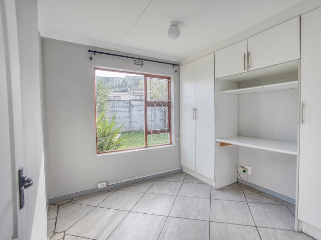 3 Bedroom House For Sale in Nahoon Valley Park