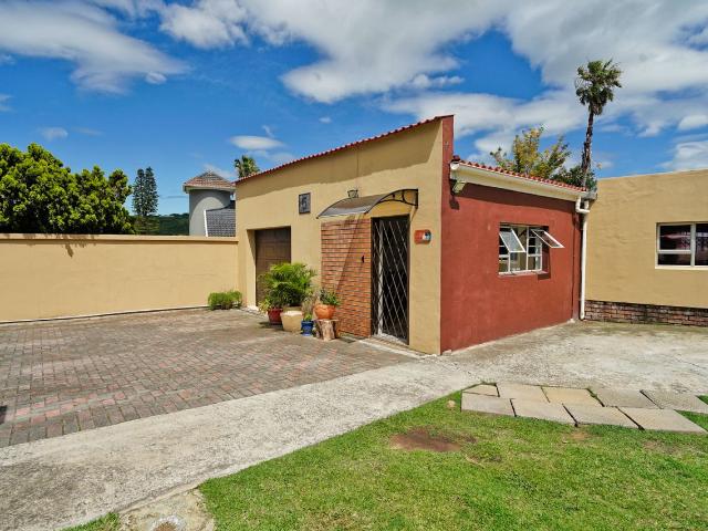 3 Bedroom House For Sale in Nahoon Valley Park