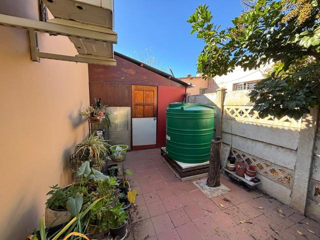 3 Bedroom House For Sale in New Park