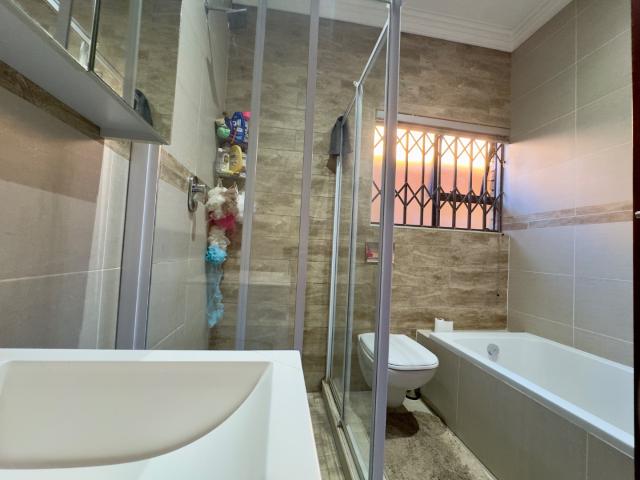 3 Bedroom House For Sale in New Redruth