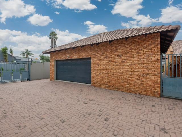 3 Bedroom House For Sale in New Redruth