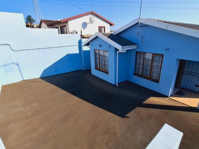 3 Bedroom House For Sale in Newlands East