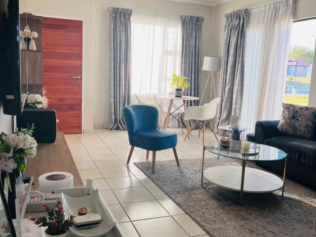 3 Bedroom House For Sale in Ngwenya River Estate