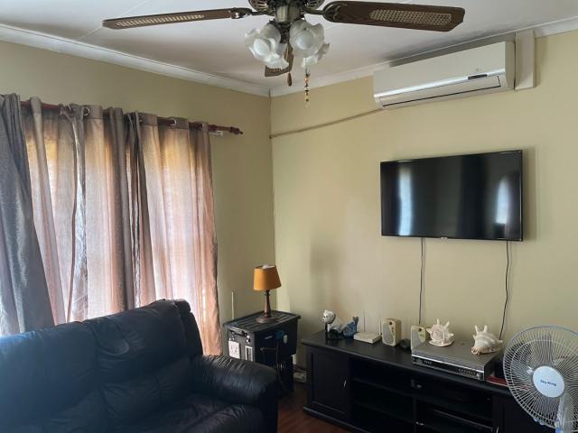 3 Bedroom House For Sale in Ninapark