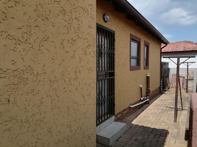 3 Bedroom house for sale in Soshanguve VV