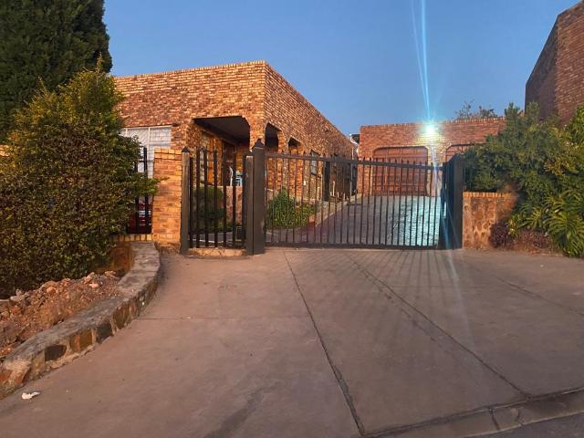 3 Bedroom House For Sale in Soshanguve AA