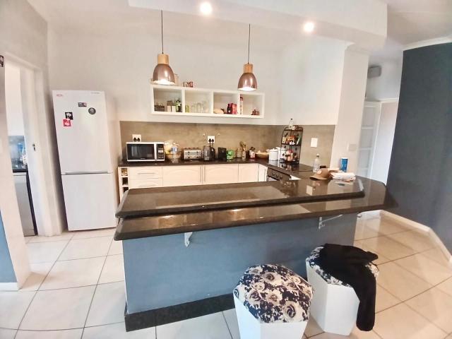 3 Bedroom House For Sale in Salt Rock