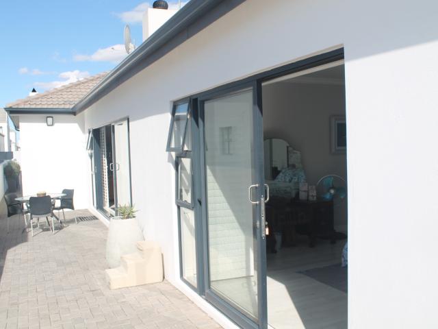 3 Bedroom House For Sale in Sandy Point Beach Estate