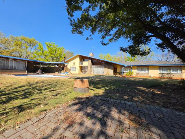 3 Bedroom House For Sale in Sasolburg Ext 15