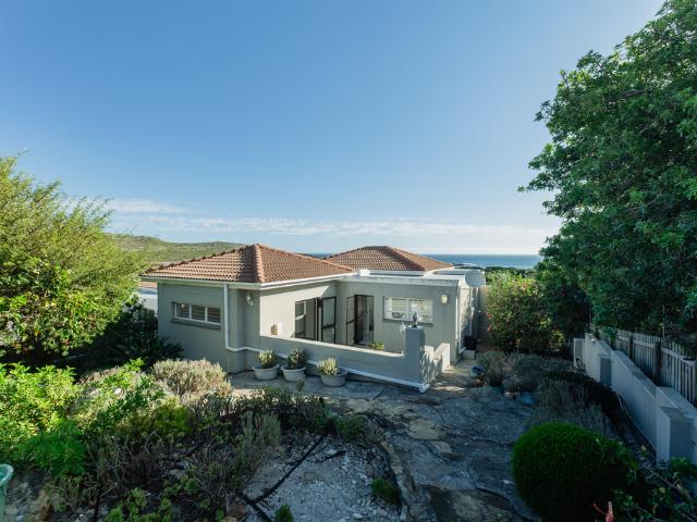 3 Bedroom House For Sale in Scarborough
