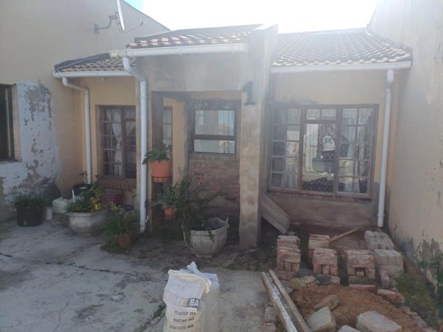 3 Bedroom House For Sale in Scheepershoogte