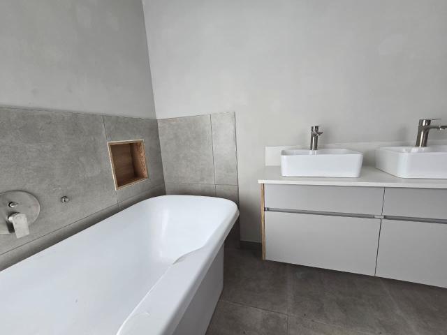 3 Bedroom House For Sale in Shelley Point