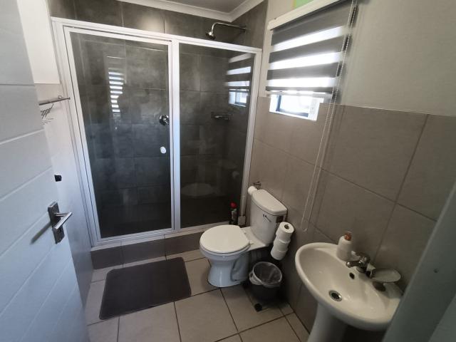 3 Bedroom House For Sale in Sky City