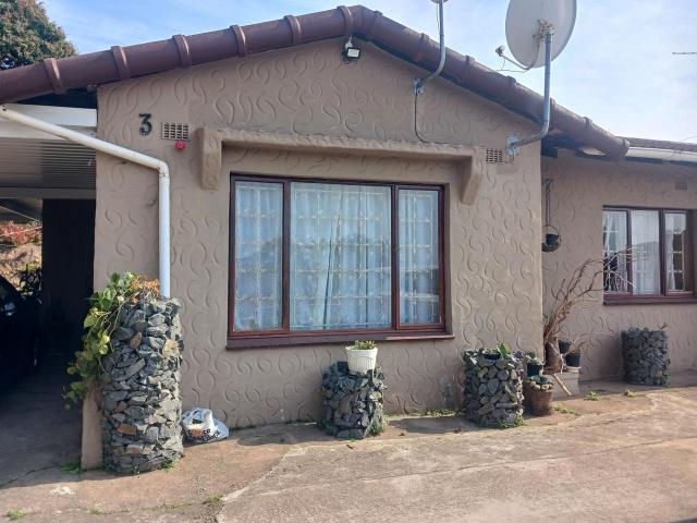 3 Bedroom house for sale in Stanger Manor