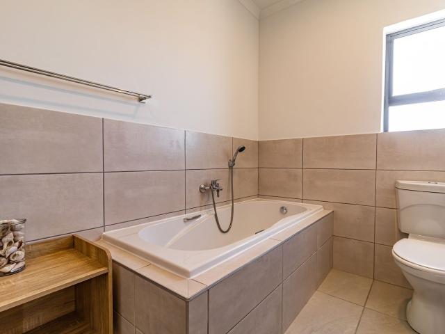 3 Bedroom House For Sale in Steenbergs Cove