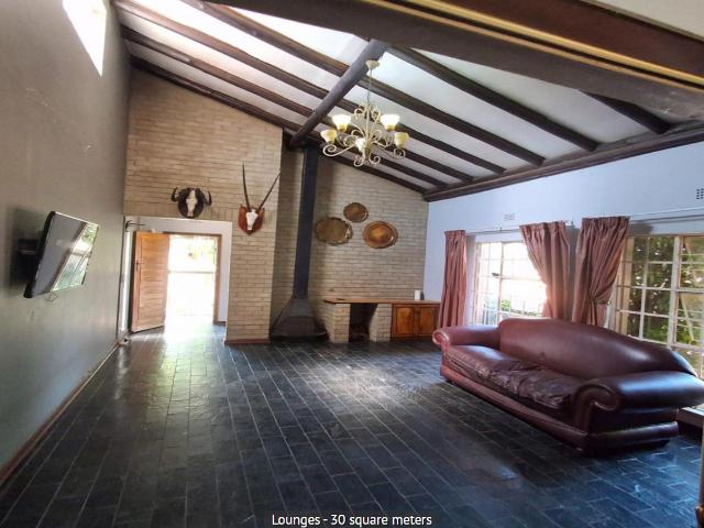 3 Bedroom House For Sale in Sunward Park