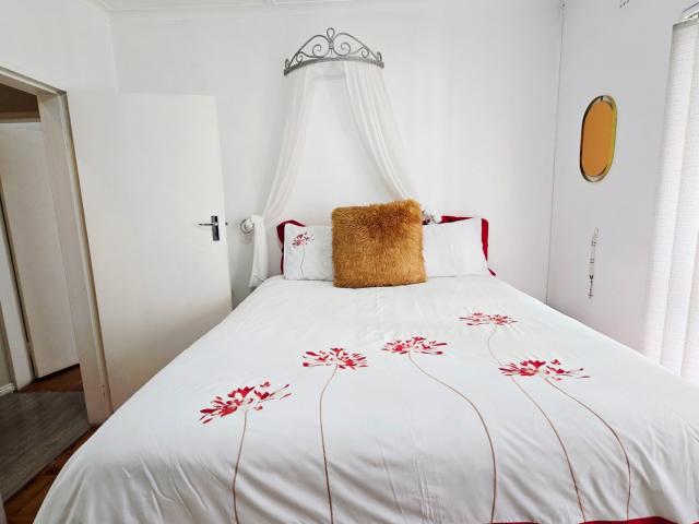 3 Bedroom House For Sale in Sybrand Park
