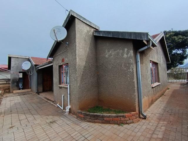 3 Bedroom House For Sale in Phuthaditjhaba
