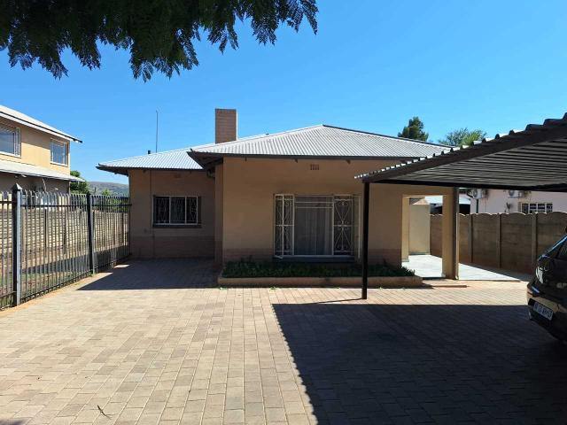 3 BEDROOM HOUSE FOR SALE IN PRETORIA GARDENS!