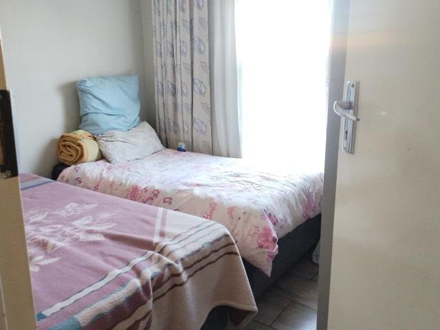 3 Bedroom House For Sale in Protea Glen