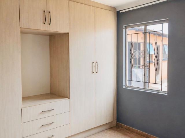 3 Bedroom House For Sale in Protea Glen