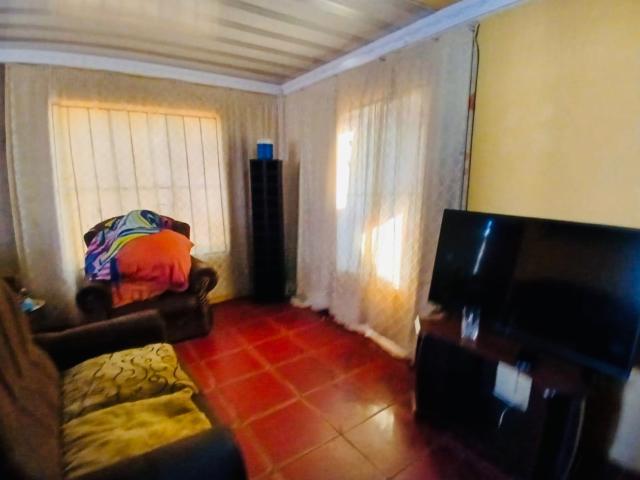 3 Bedroom House For Sale in Protea Glen