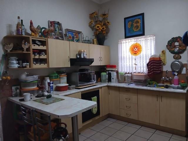 3 Bedroom House For Sale in Protea Park