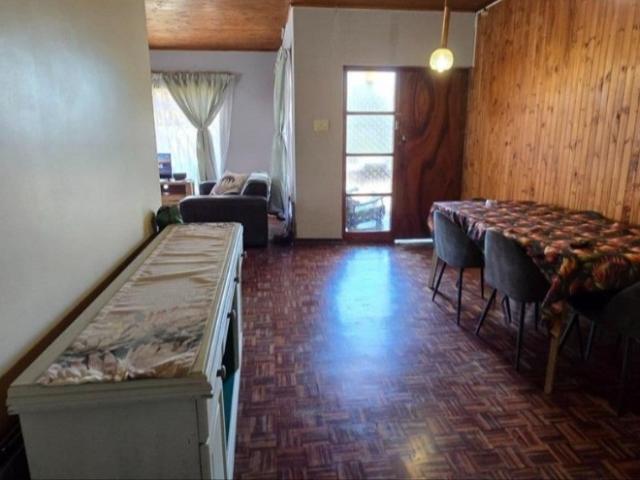 3 Bedroom House For Sale in Rothdene