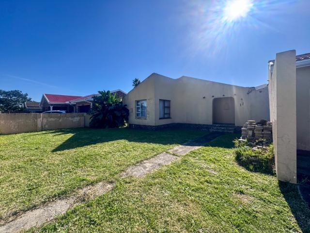 3 Bedroom House For Sale in Rowallan Park