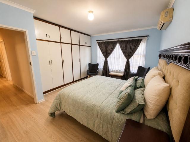 3 Bedroom House For Sale in Rowallan Park