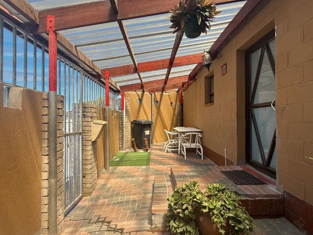 3 Bedroom house for sale in Rocklands, Mitchells Plain