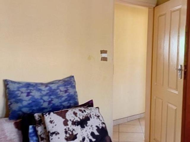 3 Bedroom House For Sale in Roodekop