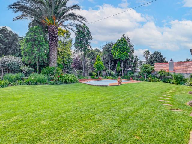 3 Bedroom House For Sale in Roodekrans