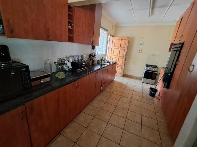 3 Bedroom House For Sale in Roosheuwel