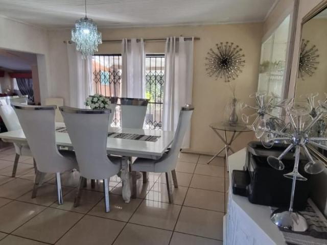3 Bedroom house for sale in Roosheuwel, Klerksdorp