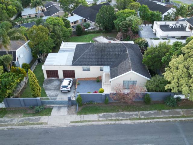 3 Bedroom House For Sale in Rosedale Park