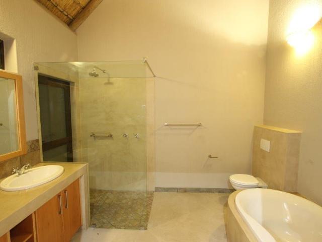 3 Bedroom House For Sale in Raptors View Wildlife Estate