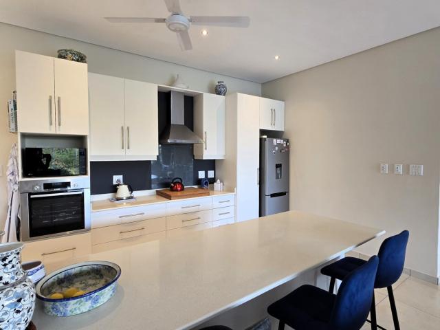 3 Bedroom House For Sale in Renishaw Hills