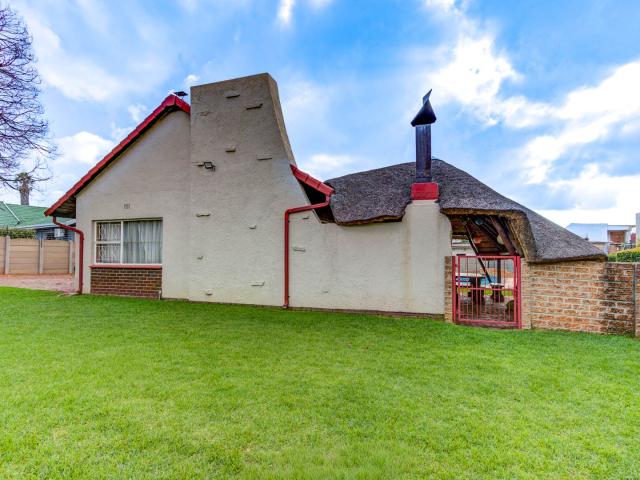 3 Bedroom House For Sale in Rhodesfield
