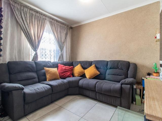 3 Bedroom House Sold in Riverside View