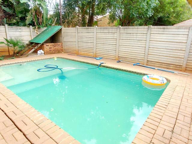 3 Bedroom House For Sale in Riviera Park