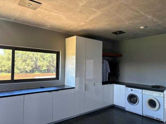 3 Bedroom House For Sale in Rietfontein SH
