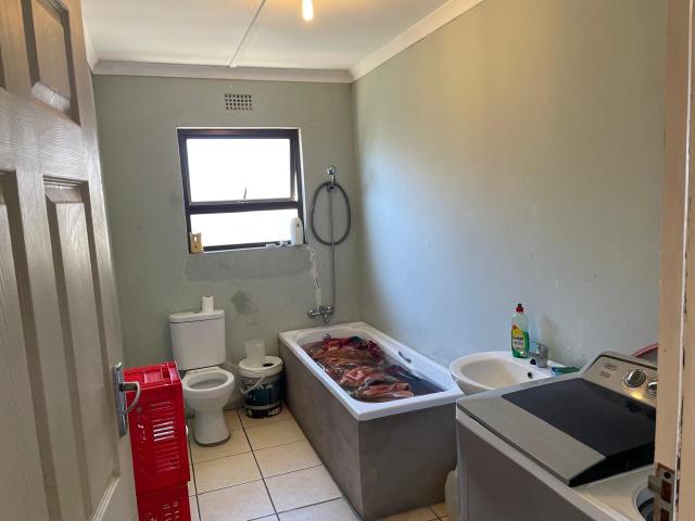 3 Bedroom House For Sale in Rini