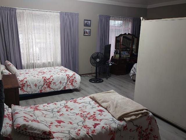 3 Bedroom House For Sale in Risiville