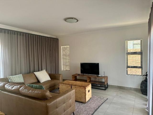 3 Bedroom house for sale in Rua Vista, Centurion