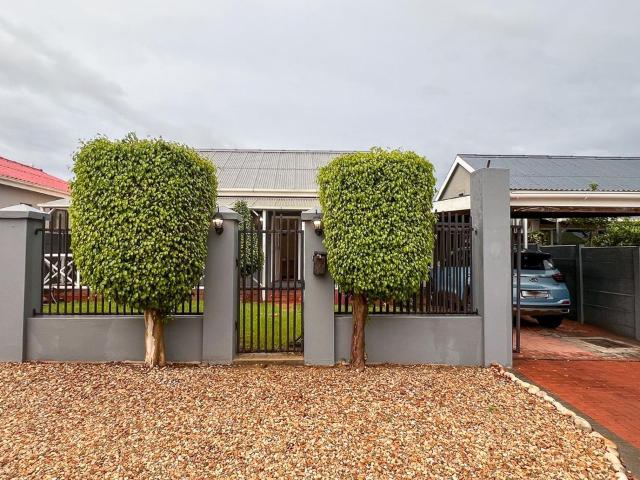 3 Bedroom house for sale in Worcester West