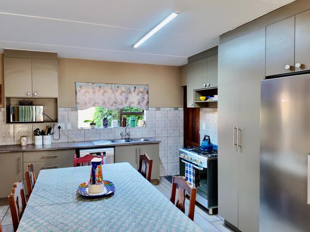 3 Bedroom House For Sale in Waterval East