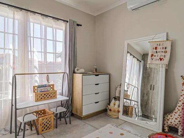 3 Bedroom House For Sale in Waterkloof East